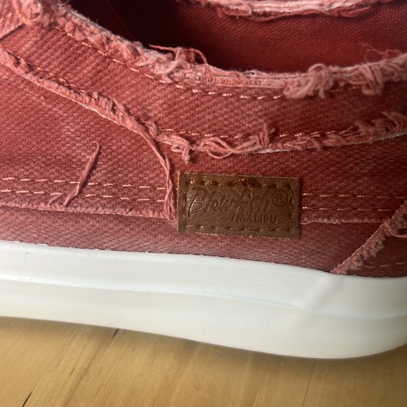 Blowfish Malibu Sneakers Women’s Size 10 New WOB - Picture 4 of 10